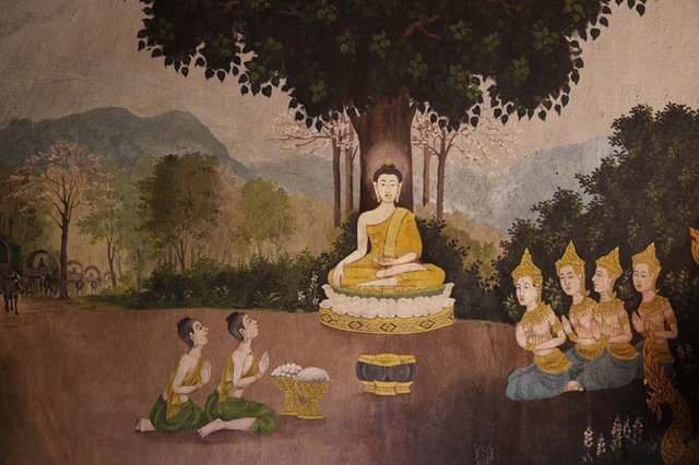 фрагмент росписи стены в древнейшем храме Тайланда, Будда и его окружение, фотография фрески