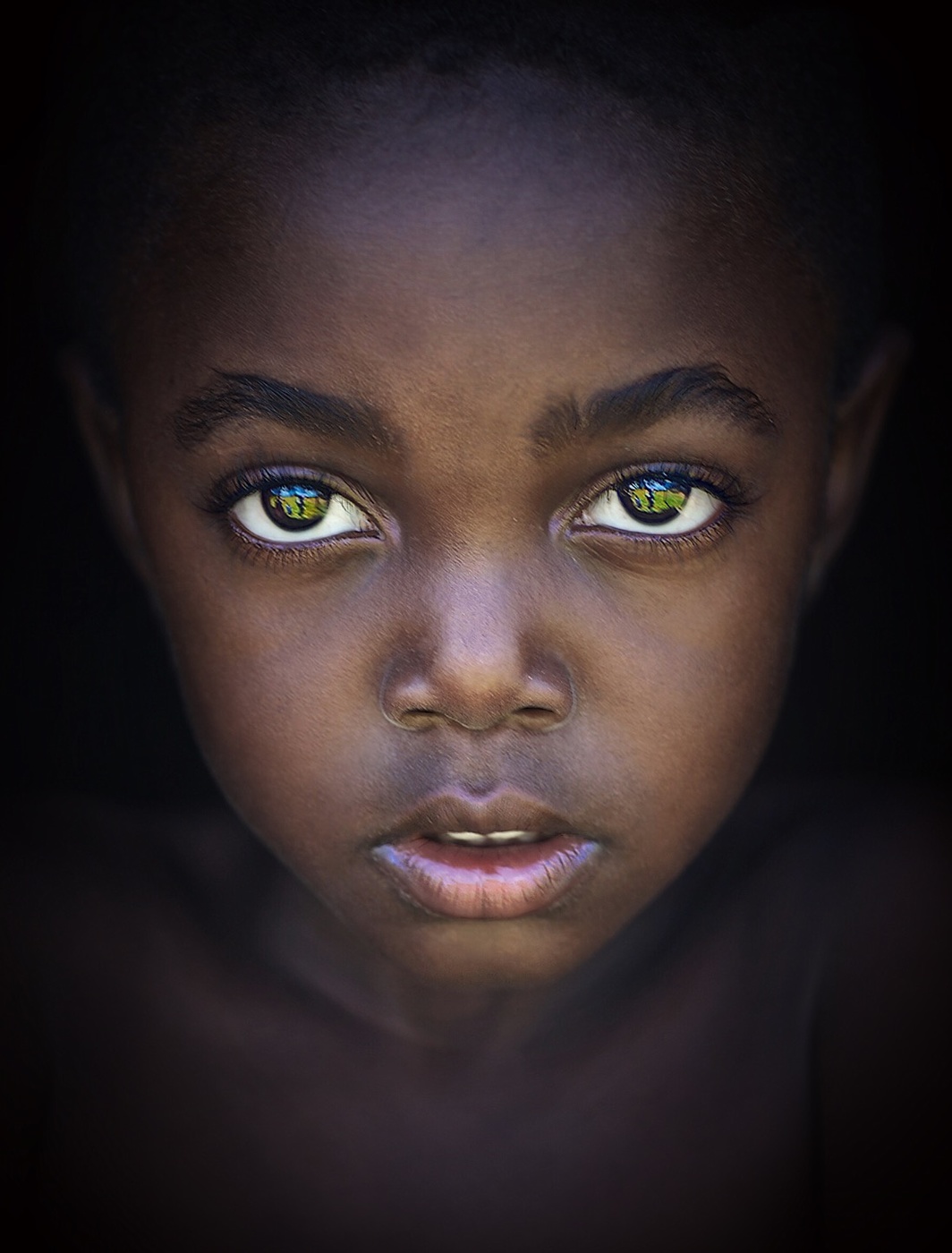 Фото негритянки с красивыми глазами
