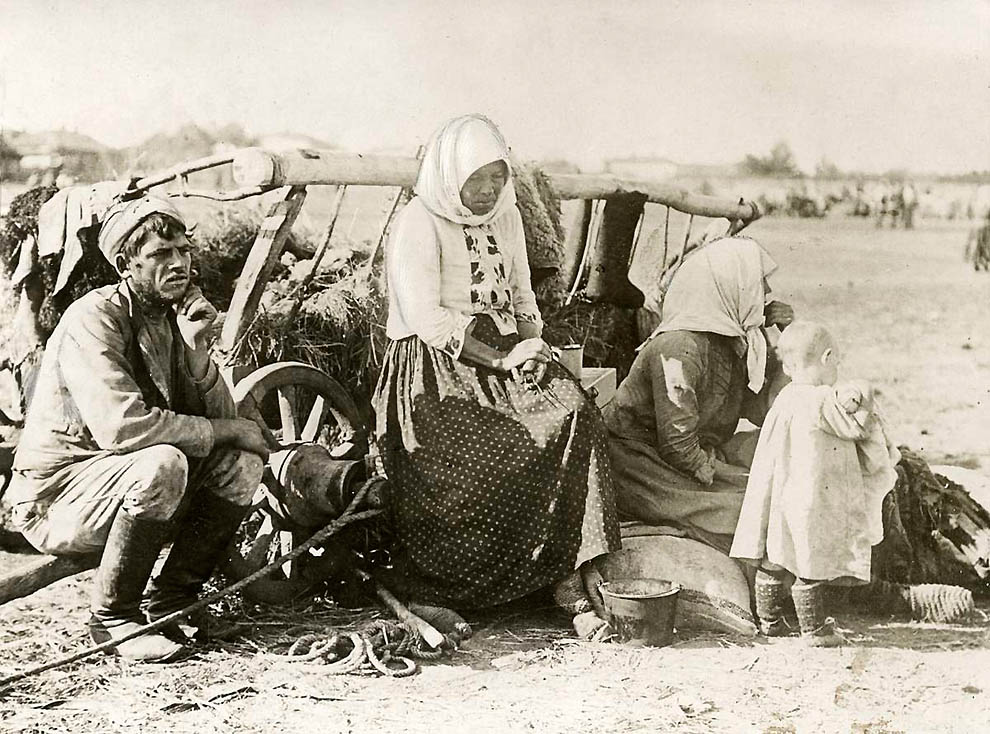 2833 Россия во мгле: 1921 1923 годы глазами западных фотокорреспондентов 