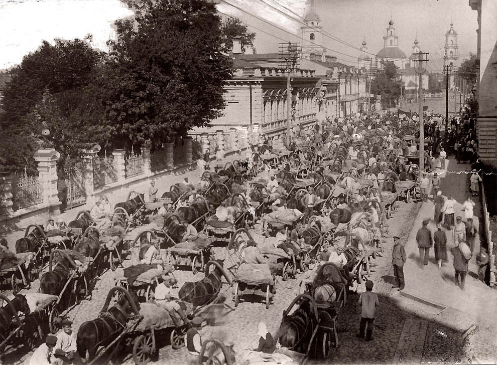 4413 Россия во мгле: 1921 1923 годы глазами западных фотокорреспондентов 