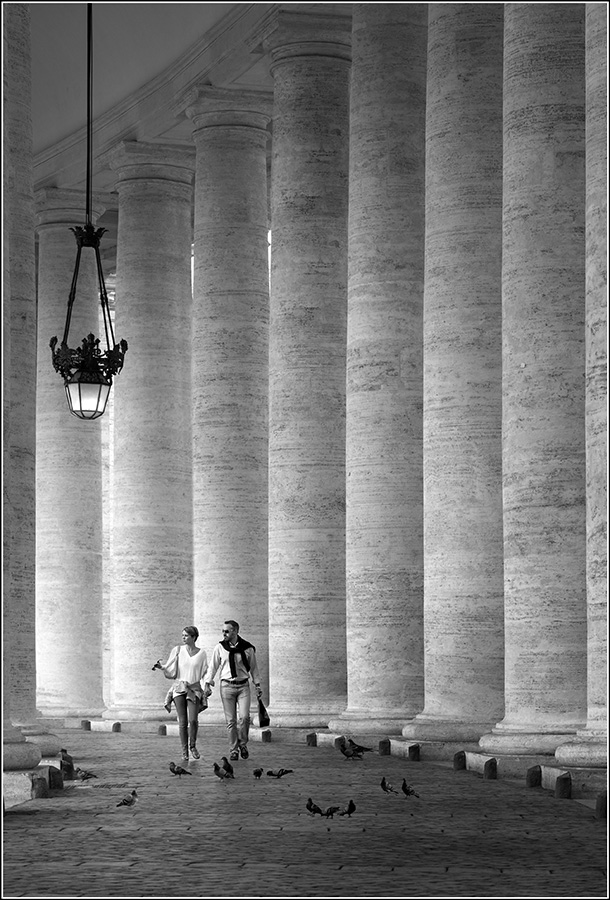 Vatican / Corridor of columns at Vatican city