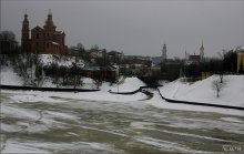 город Шагала / р.Витьба впадает в  з.Двину.На  успенской горке идет строительство храма,который был на  этом  месте  много-много лет  назад.