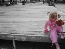 Дети - это ЦВЕТы жизни / фотография была сделана в Киеве, в Киево-печерской лавре. май 2008.