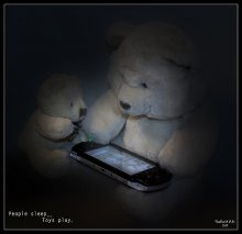 People sleep... Toys play. / На рекламку PSP