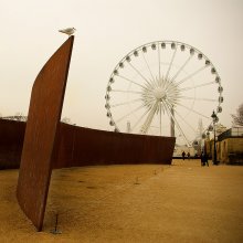 ...карусель... / Paris. Richard Serra &quot;Clara-Clara&quot;  
http://artinvestment.ru/news/exhibitions/20081009_man_of_steel.html