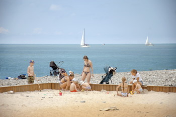 песочница / дети на пляже у моря