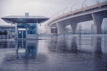 Дождливое лето / Станция метро Зенит