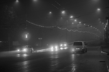 Туманной ночью.... / Трамвай ушел.......