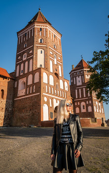 Мир / https://vk.com/e.vaguro
https://www.instagram.com/vaguro_v_u_v/
https://web.facebook.com/evgeniy.vagouro
https://www.pexels.com/ru-ru/@10472344