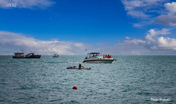 В море места не хватило))) / Небо,море,люди.