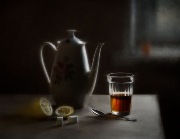tea with lemon / чайник стакан лимон