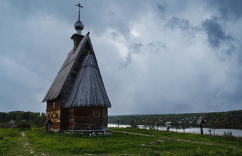 Плёс. Левитановский холм. / Плёс. Левитановский холм-отсюда художник любовался красотой волжских просторов и плёсских холмов. Имено здесь появилась самая известная из левитановских картин – «Над вечным покоем».