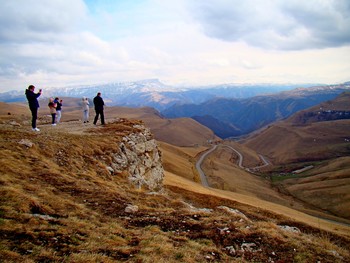 Кавказа хребет - пред нами / На пути в Долину НАРЗАНОВ...