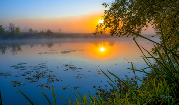 Начало дня. / Осеннее утро на озере Студёное.