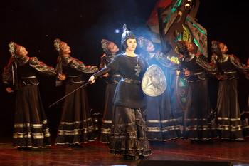 Россия / На сцене в Челябинском театре