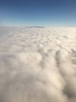 &nbsp; / mountain at the top of the clouds