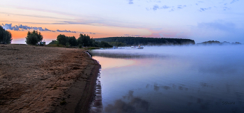 На Оке перед восходом. / Летнее утро. Пустынный пляж.
