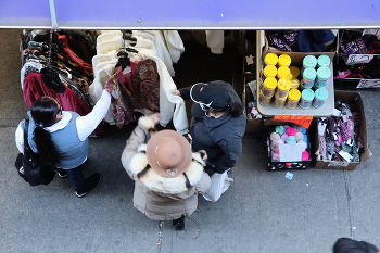 Уличная торговля / 333