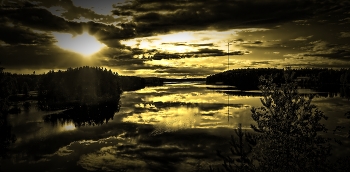 Golden skylake / Golden view of a lake from atop