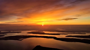 &nbsp; / An aerial view overlooking Alaska. A breathe taking view if I may say so.