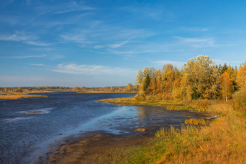 Осенний день. Река Ремда... / ***