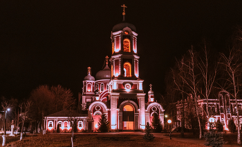 В ночи осенней храм. / ...
