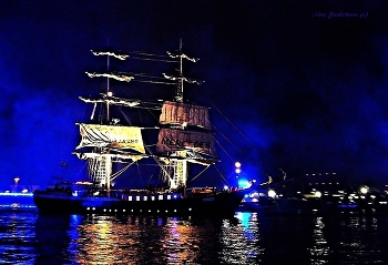 Blaue Nacht Hamburg / https://www.youtube.com/watch?v=jDgbeFmcUiA&amp;list=PLVht4TW8GcgP7WtQYaeXpjAF4udQFMyxg&amp;index=5
https://www.youtube.com/watch?v=EJ5_YG7hC1Q&amp;list=PLVht4TW8GcgP7WtQYaeXpjAF4udQFMyxg&amp;index=3
https://www.youtube.com/watch?v=zK_OjHB7ios&amp;list=PLVht4TW8GcgP7WtQYaeXpjAF4udQFMyxg&amp;index=1
 https://www.youtube.com/watch?v=MKb8Hzeu2qk&amp;list=PLVht4TW8GcgP7WtQYaeXpjAF4udQFMyxg&amp;index=4
https://www.youtube.com/watch?v=C3Bk9NPtq5U&amp;list=PLVht4TW8GcgP7WtQYaeXpjAF4udQFMyxg&amp;index=12
https://www.youtube.com/watch?v=JT5YfxP005o&amp;list=PLVht4TW8GcgP7WtQYaeXpjAF4udQFMyxg&amp;index=8
https://www.youtube.com/watch?v=9bd8flIZTkY&amp;list=PLVht4TW8GcgP7WtQYaeXpjAF4udQFMyxg&amp;index=9
https://www.youtube.com/watch?v=TnFSpujP4SE&amp;list=PLVht4TW8GcgP7WtQYaeXpjAF4udQFMyxg&amp;index=10
https://www.youtube.com/watch?v=VPfq34Y0I68&amp;list=PLVht4TW8GcgP7WtQYaeXpjAF4udQFMyxg&amp;index=2