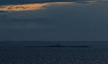 «Надводная лодка» / Остров в Ботническом заливе, очень похожий на всплывшую субмарину :)