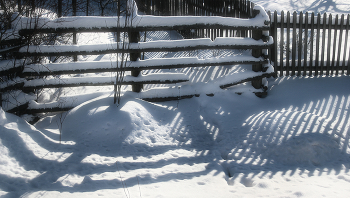 Заборы и солнце... / Зима так красива ... !