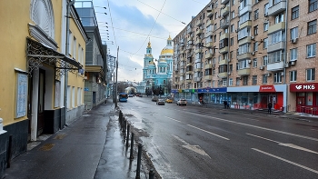 улица Спартаковская/Вид на Елоховский Собор / Москва.улица Спартаковская/Вид на Елоховский Собор