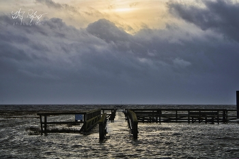 &nbsp; / Eine Badestelle an der Nordsee bei aufkommendem Sturm.