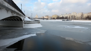 Москва-река у Шлюзового моста / Москва-река у Шлюзового моста