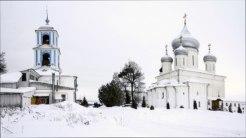 В монастыре / Переславль-Залесский. Никитский монастырь.