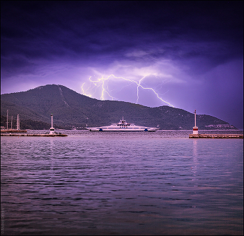 &nbsp; / Seascape with lightning