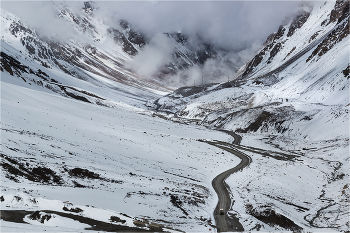 Снежный перевал... / Киргизия