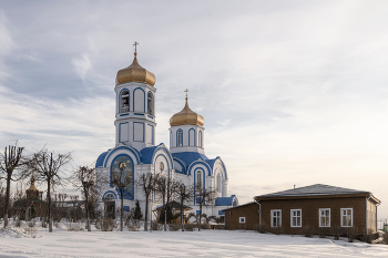 Покровский Александро-Невский монастырь / женский монастырь в Новосибирской и Бердской епархии Русской Православной Церкви, расположенный в посёлке Колывань Новосибирской области