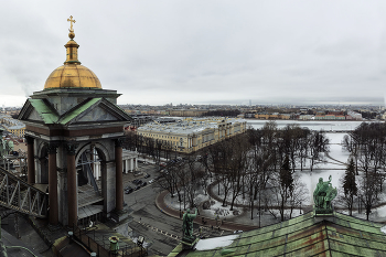 Санкт-Петербург — город Святого Петра.... / Вид с колоннады Исаакиевского собора....