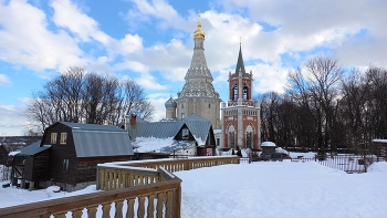 Храм Преображения Господня в селе Остров (Московская область/Ленинский район) / Храм Преображения Господня в селе Остров (Московская область/Ленинский район)