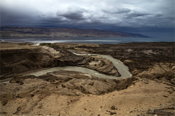 &nbsp; / Устья реки Иордан - там, где она встречается с Мертвым морем.