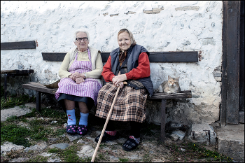 Women from the Rhodopes. / Город и деревня