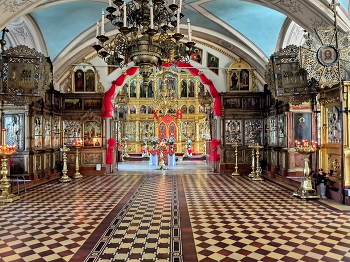 Старый храм / Интерьер Михаилоархангельского храма, Раменский район.