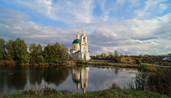 В селе Автодеево / Вид на пруд, плотину и Троицкую церковь Никольского скита