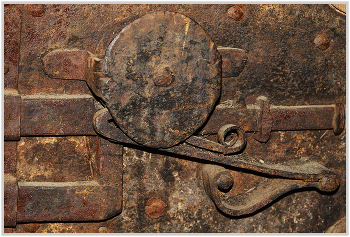 Красота старинного металла,,, / Из архива старых металлических дверей города Мышкин...