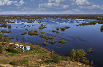 Просторы / Дом у воды