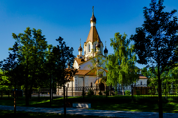 светлое утро / лето, утро, Москва, парк "Яуза", Храм иконы Божией Матери "Неопалимая Купина"