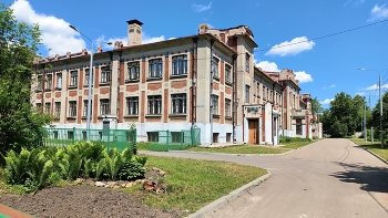 Школа №10 в Ногинске на улице 8-го Марта,4 (Московская область) / Школа №10 в Ногинске на улице 8-го Марта,4 (Московская область)