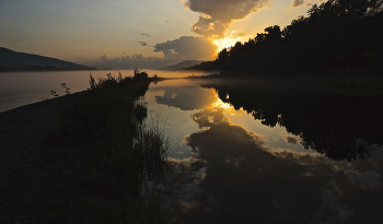 Летний вечер II / на Енисее. 
https://photocentra.ru/work/964457?id_auth_photo=29736
https://photocentra.ru/work/1049497?id_auth_photo=29736