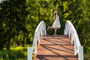 Танцы на мосту / модель Юлиана Смирнова
локация усадьба Спасское-Куркино