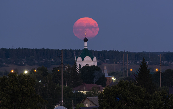 сегодняшнее суперлуние / вечером