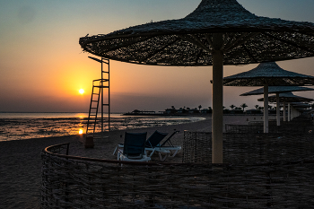 Восход в Макади Бей. Красное море. / Египет.